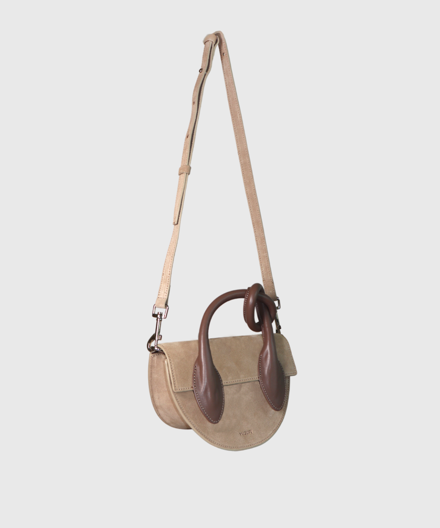 Yuzefi Pretzel crossbody bag sand - st0014