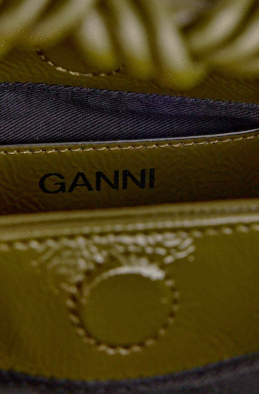 Ganni Small Patent Bou Bag Olive-st006