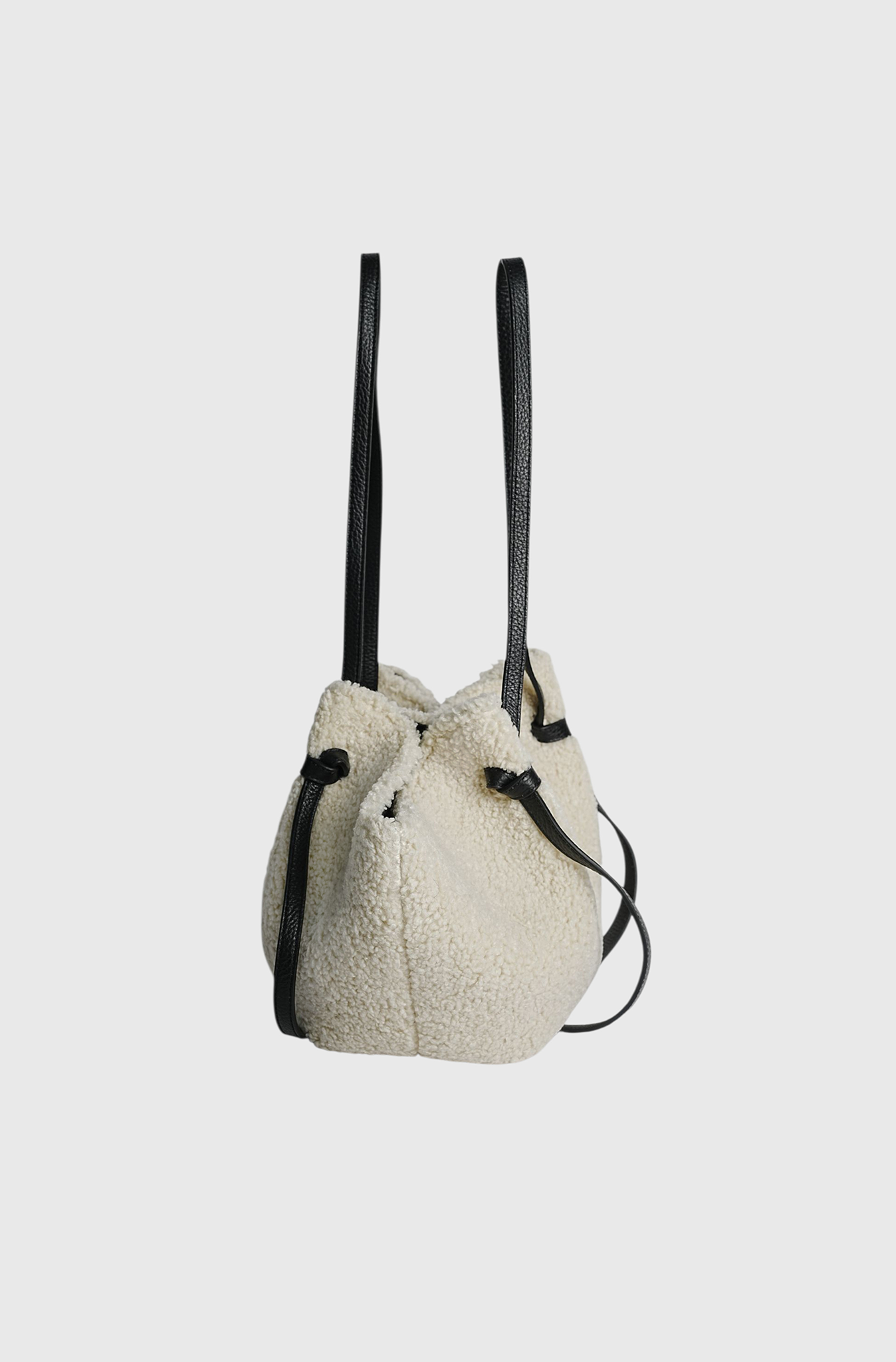 yuzefi MOCHI BOUCLE SHOULDER BAG cream 0110